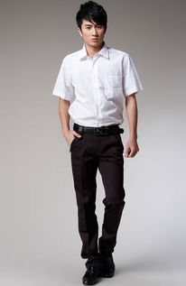 男的穿白色鞋如何搭配衣服好看