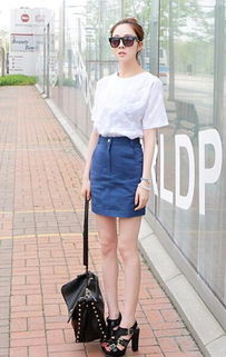 下身粉色上身搭配什么衣服