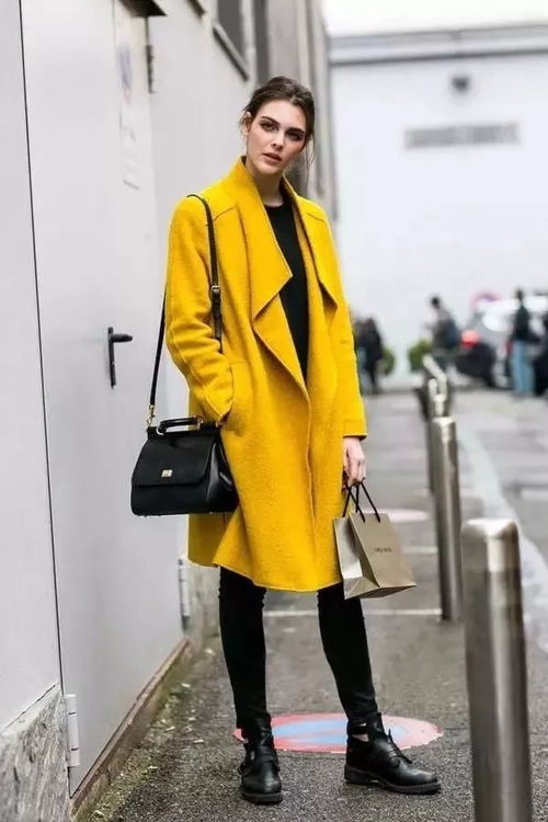 黑白黄的衣服搭配