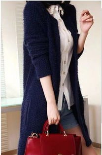 藏青色西装怎么搭配衣服好看吗