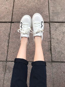 mcq小白鞋衣服搭配