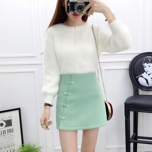 白色下身裙搭配什么衣服