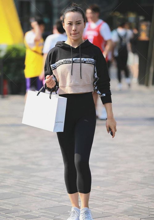 爱运动的女生搭配衣服