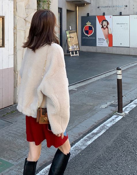搭配外套羊羔毛韩版的衣服