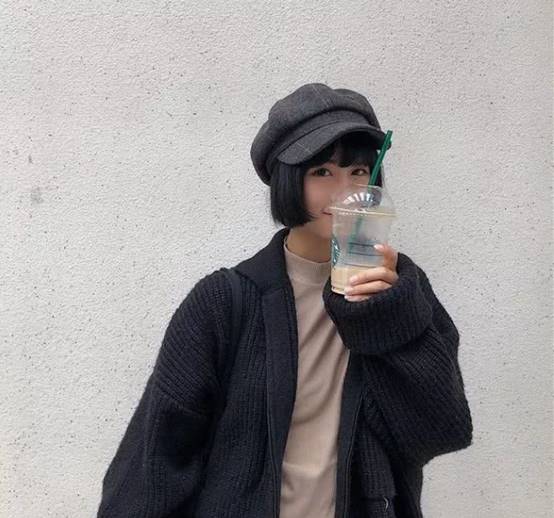 八角贝雷帽搭配什么衣服