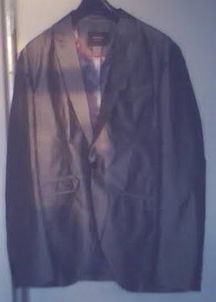 银色西装外套怎么搭配衣服