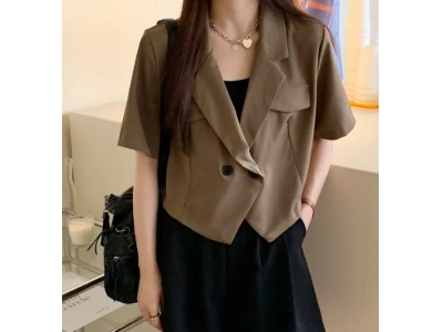 35岁妈妈时尚西服(妈妈短款西装)