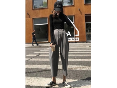 黑色基础款运动鞋怎么搭配衣服女