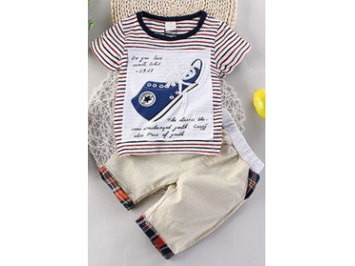 蜡笔画男孩衣服鞋子搭配