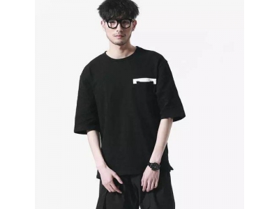 衣服颜色撞色搭配男