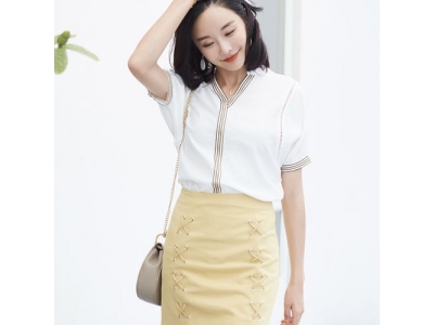 衣服搭配女夏装上衣短款