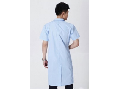 白大褂要搭配什么衣服
