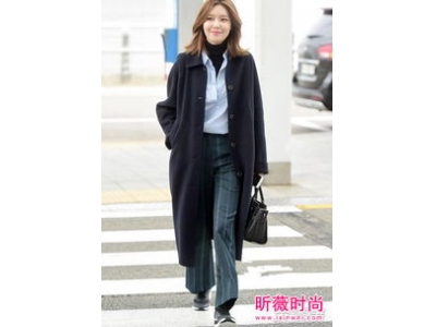 冬天浅色鞋子怎么搭配衣服