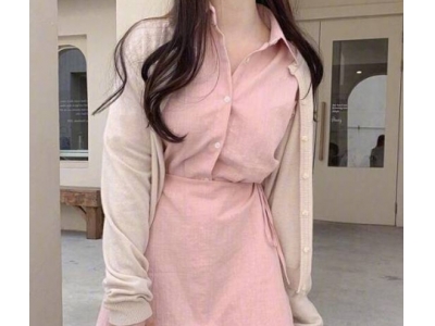 粉色配杏色好看吗(杏粉色配什么颜色好看)