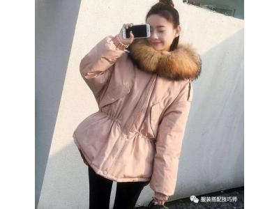 毛毛衣服怎么搭配帽子(今年毛毛外套很流行,怎样