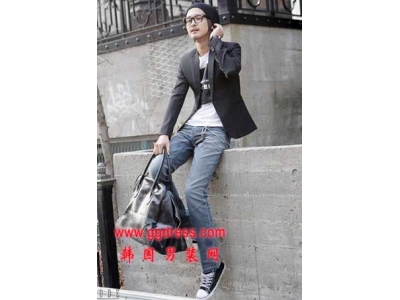 瘦男人的衣服搭配(比较偏瘦的男生怎么搭配衣服
