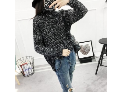 毛衣怎么搭配衣服(毛衣要怎么搭配好看图片)