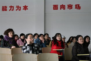 女生搭配衣服在线讲座(女生如何搭配衣服视频