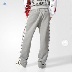 三叶草明星搭配衣服欣赏(阿迪达斯三叶草33847衣