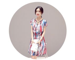 中山领的衣服怎么搭配显轻(一件黑色小翻领的及