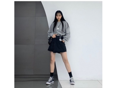 内增跟的鞋怎么搭配衣服
