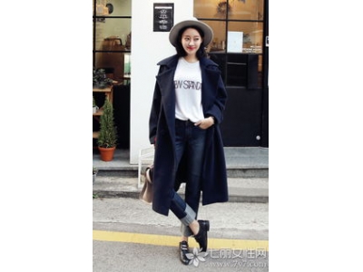 带帽子毛呢怎么搭配衣服