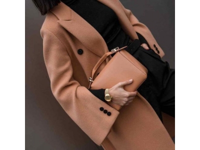 金属的表带好搭配衣服吗