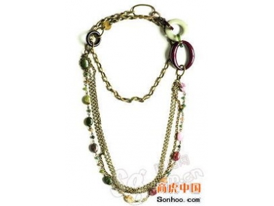 什么项链搭配什么衣服