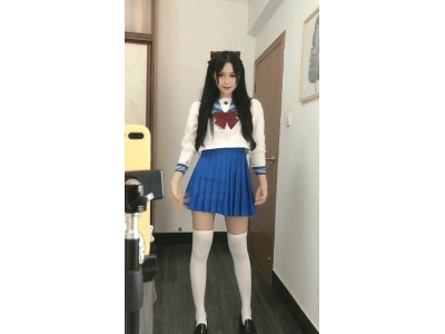 白丝如何搭配衣服