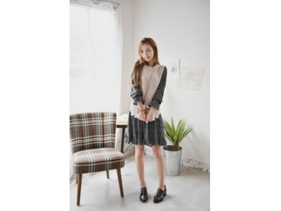 穿毛坎肩里面搭配什么衣服