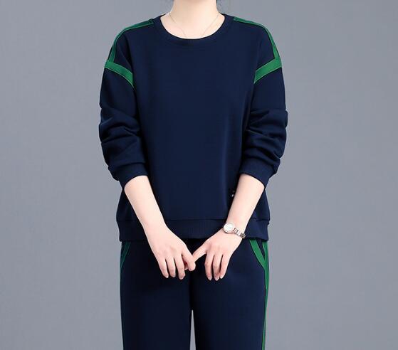 流行中年妇女春秋款(品牌女中年春秋服装)