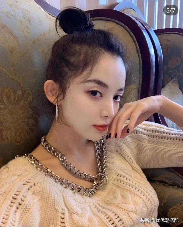 毛衣怎么穿出女人味？