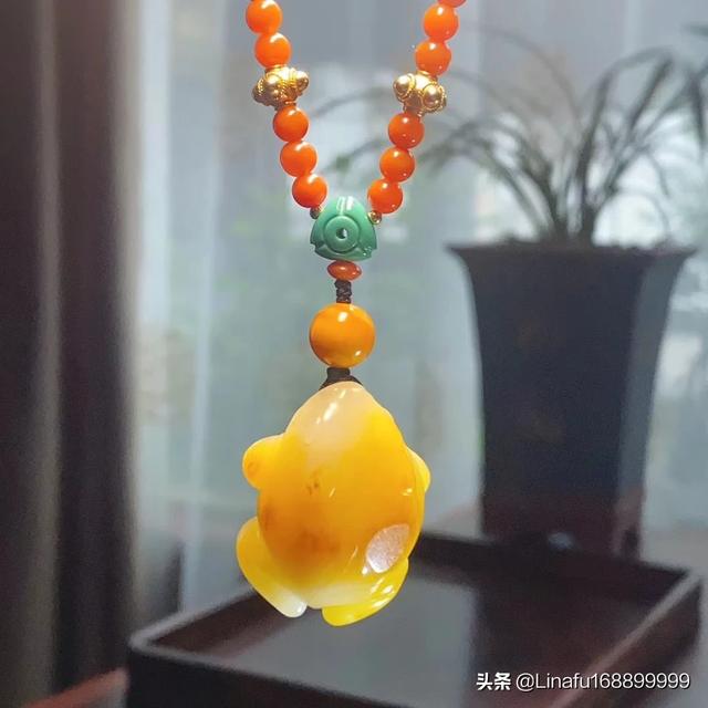 中年女性佩戴什么样的文玩漂亮且健康？